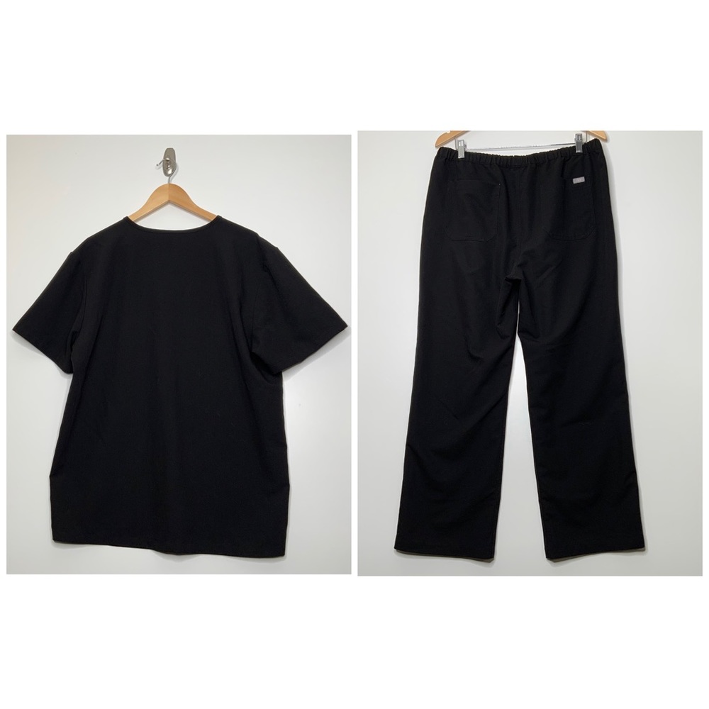 FIGS Black Men Scrub Set. Scrub Top XL. Scrub Bottoms XL. - Picture 2 of 14